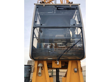 Vežový žeriav LIEBHERR