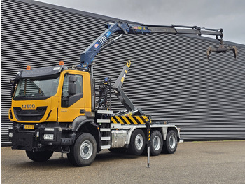 Hákový nosič kontajnerov IVECO Trakker