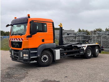 Hákový nosič kontajnerov MAN