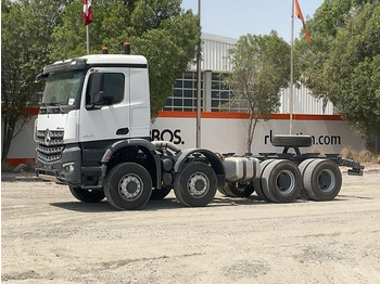 Podvozek s kabinou MERCEDES-BENZ Arocs