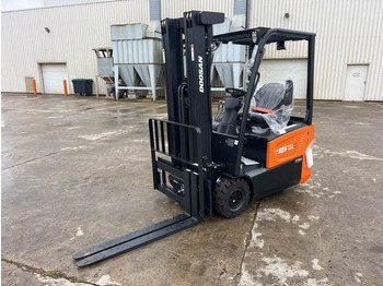 Elektrický vysokozdvižný vozík DOOSAN