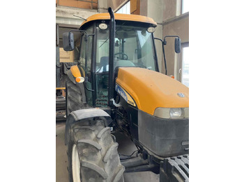 Traktor NEW HOLLAND TD5