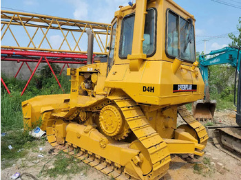 Buldozér CATERPILLAR D4H