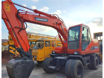 Kolesové rýpadlo DOOSAN DH150W-7