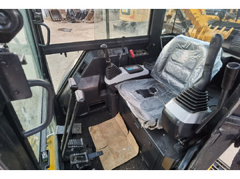Pásové rýpadlo KOMATSU PC35