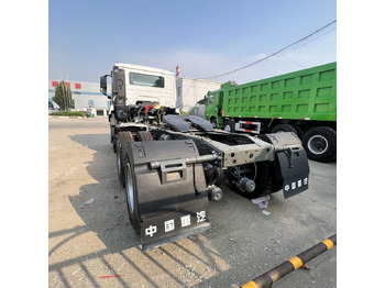 Ťahač Sinotruk HOWO 6*4 Tractor: obrázok 2 Ťahač Sinotruk HOWO 6*4 Tractor: obrázok 2