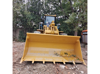 Kolesový nakladač CATERPILLAR 966H