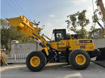 Kolesový nakladač KOMATSU WA380