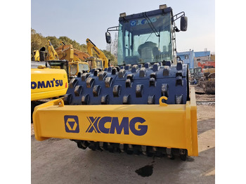 Kompaktor XCMG XS223J