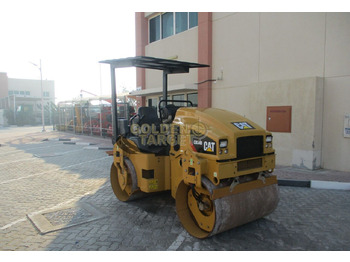 Cestný valec CATERPILLAR CB34B