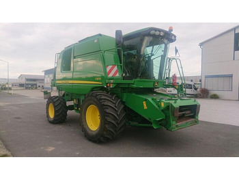 Obilný kombajn JOHN DEERE C670