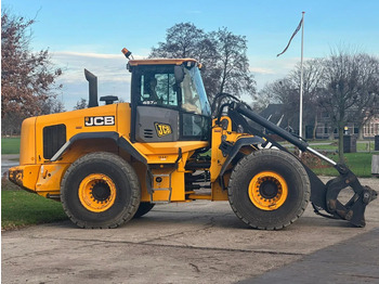 Kolesový nakladač JCB 457