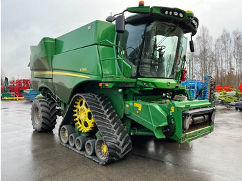 Obilný kombajn JOHN DEERE S Series