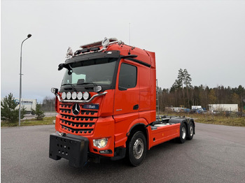 Hákový nosič kontajnerov MERCEDES-BENZ Arocs