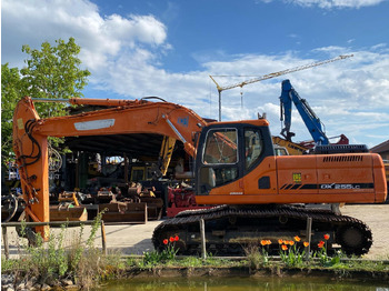 Pásové rýpadlo DOOSAN DX255LC