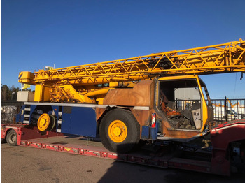 Žeriav pre všetky terény LIEBHERR LTM 1030/2