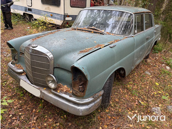 Automobil MERCEDES-BENZ