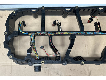 Hlava valcov DAF SPACER FRAME ENGINE VALVE COVER XF 106 480 2033255: obrázok 4