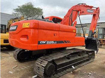 Pásové rýpadlo DOOSAN DX225