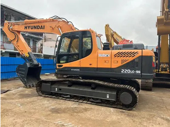 Pásové rýpadlo HYUNDAI