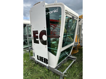 Vežový žeriav LIEBHERR