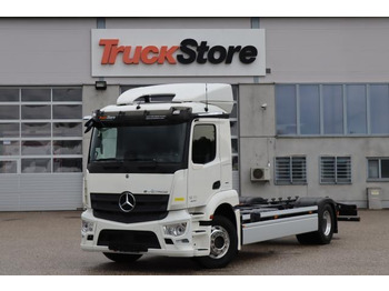 Podvozek s kabinou MERCEDES-BENZ Actros