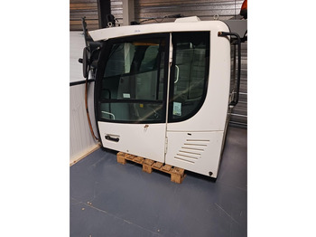 Kabína a interiér LIEBHERR