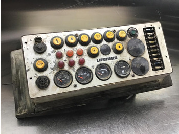 Palubná doska LIEBHERR