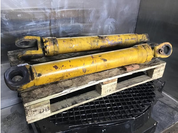 Hydraulický valec LIEBHERR