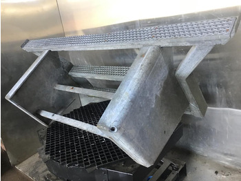 Kabína a interiér LIEBHERR