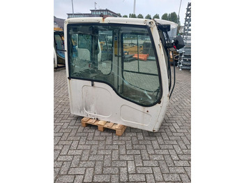 Kabína a interiér LIEBHERR