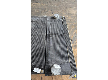 Olejový chladič LIEBHERR