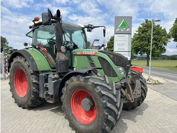 Traktor FENDT 724 Vario