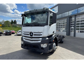 Podvozek s kabinou MERCEDES-BENZ Antos