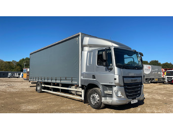 Plachtové nákladné vozidlo DAF CF 260