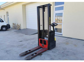 Stohovač HYSTER