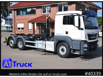 Hákový nosič kontajnerov MAN TGS 26.470