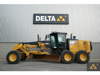 Zrovnávač CATERPILLAR 120