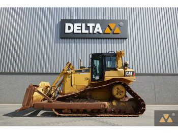 Buldozér CATERPILLAR D6T