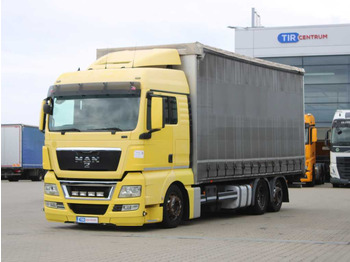 Plachtové nákladné vozidlo MAN TGX 24.440