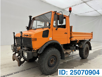 Sklápač UNIMOG
