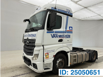 Ťahač MERCEDES-BENZ Actros 1842
