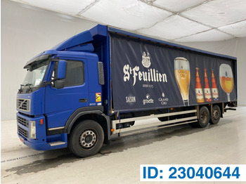 Plachtové nákladné vozidlo VOLVO FM 300