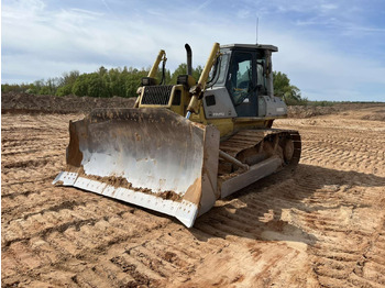 Buldozér KOMATSU D65