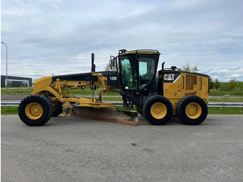 Zrovnávač CATERPILLAR 12M