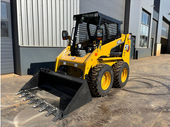 Nakladač CATERPILLAR 216B3