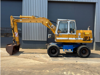Kolesové rýpadlo LIEBHERR A 900