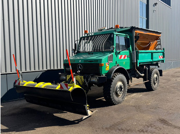 Zametacie vozidlo UNIMOG