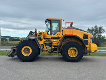 Kolesový nakladač VOLVO L220H