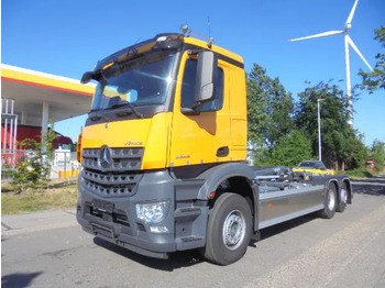 Hákový nosič kontajnerov MERCEDES-BENZ Arocs